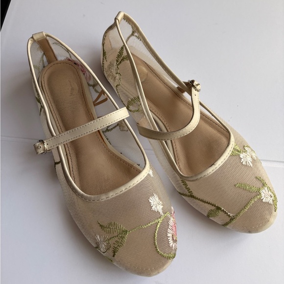 Beige Embroidered Mary Jane Flats with Floral Detail - Women's - Picture 2 of 6